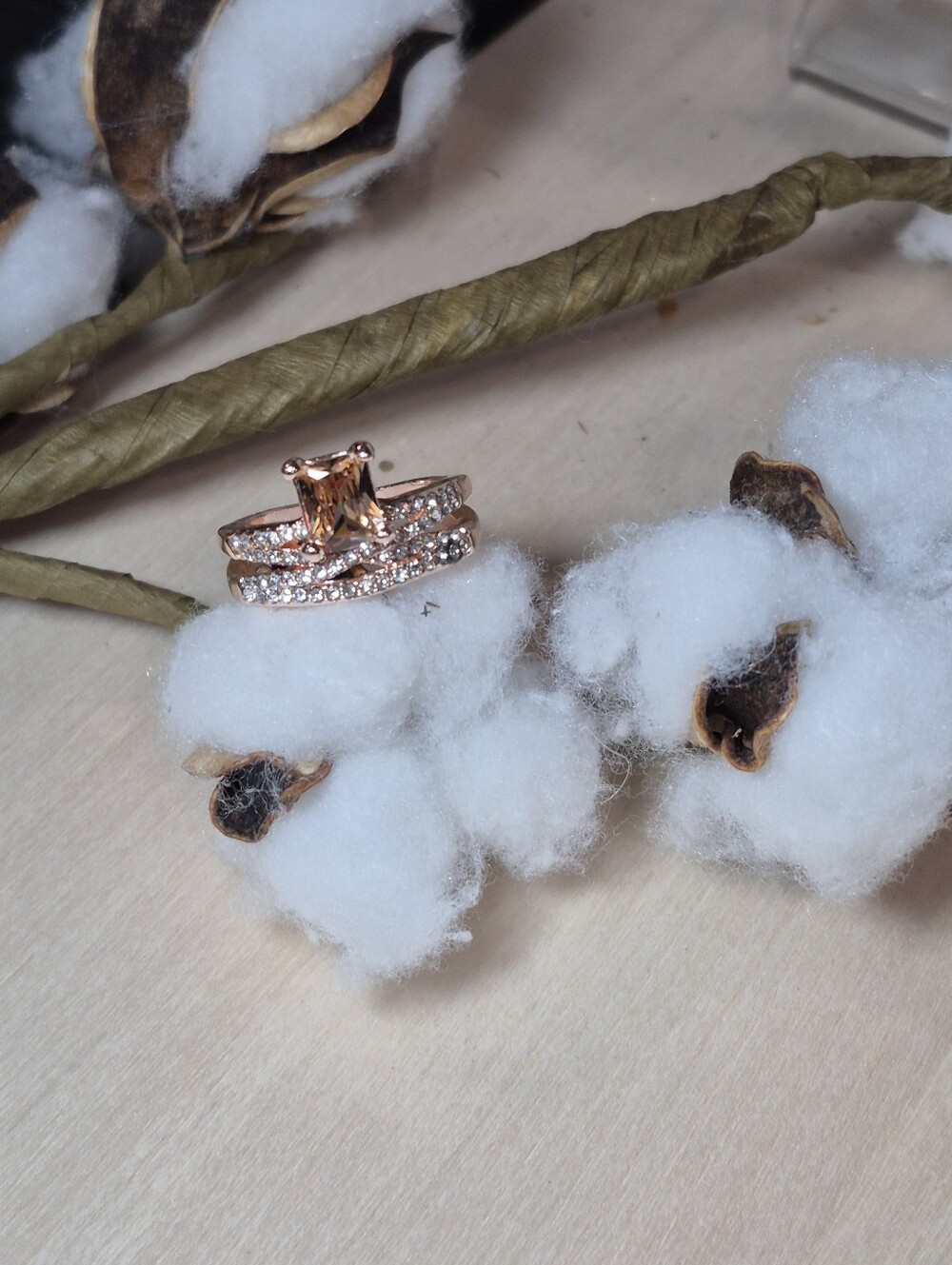 🔥🔥BACK IN STOCK🔥🔥Sparkling Morganite Women's Rose Gold Plated Winding Ring - Picture 13 of 16